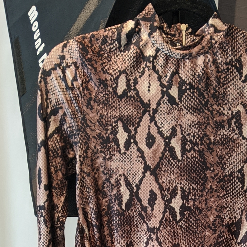 Snakeskin Bodycon Mock Neck Long Sleeved Dress - Picture 6 of 8
